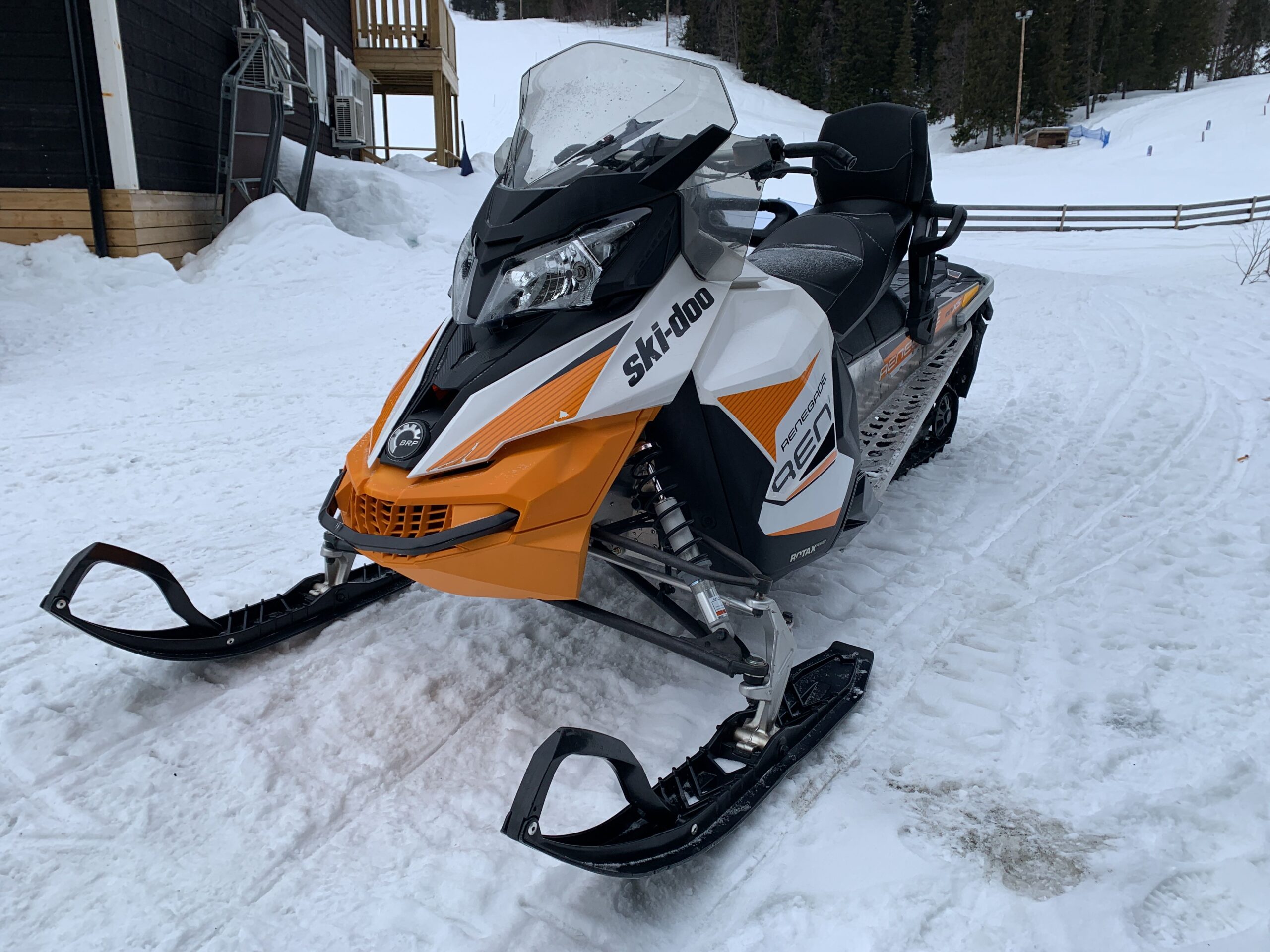Ski-Doo Renegade Sport 600 ACE 2.